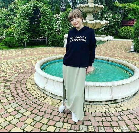 valiawixx pretty pornstar images