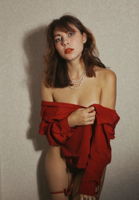 zlatka lesenok beautiful model img