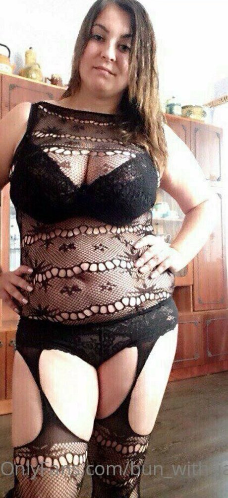 bun with jam sexy model photo