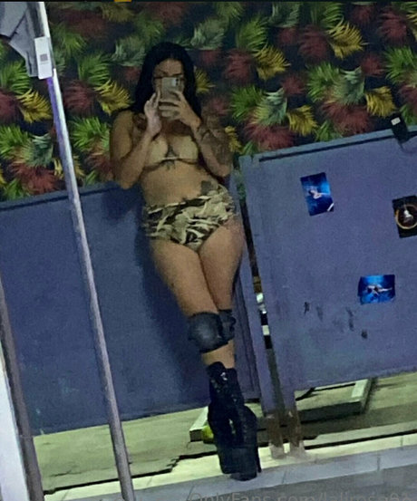 brattyprincess25 sexy model galleries