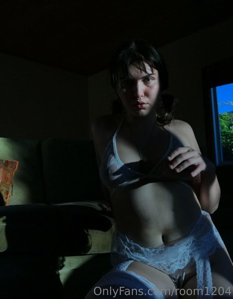 room1204 pretty actress img