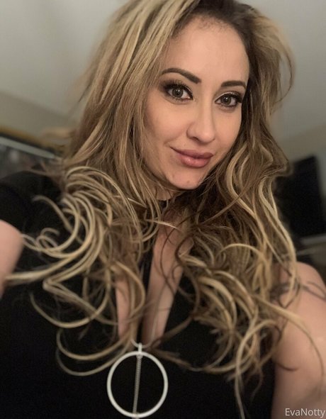 evabnotty model porn image