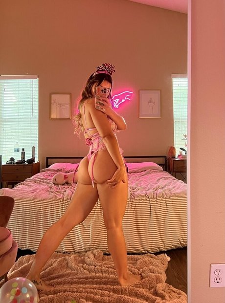 laurentheworm sexy model image