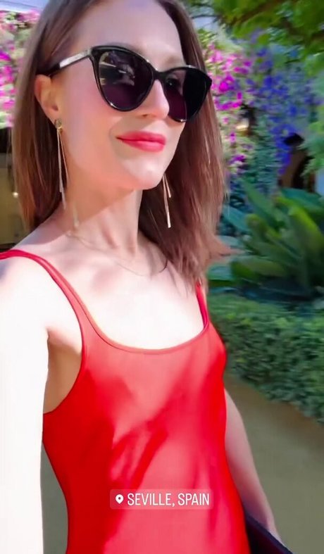 Politicians Female pornstar nudes pics