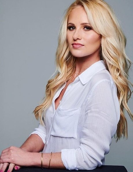 Tomi Lahren perfect star photos