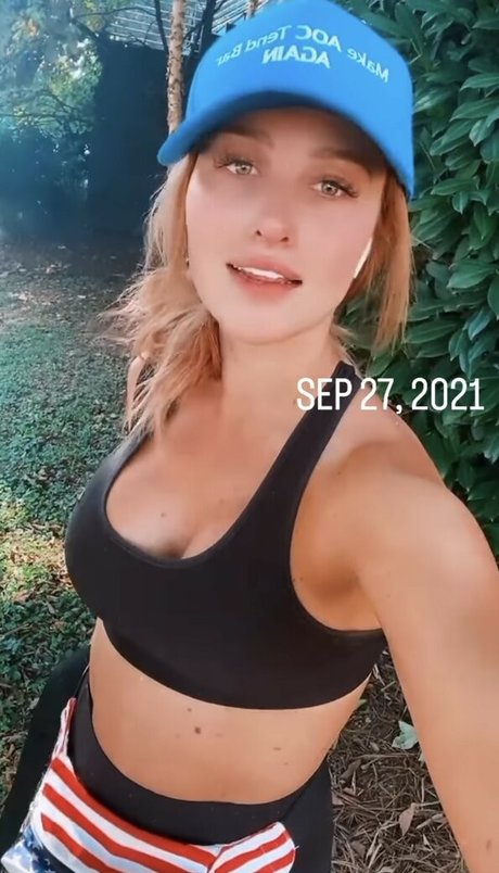 Tomi Lahren hd star pic