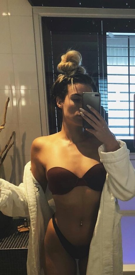 Demi Rutting pornstar pretty pictures