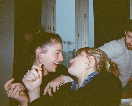 Millie Brady pornstar top pics