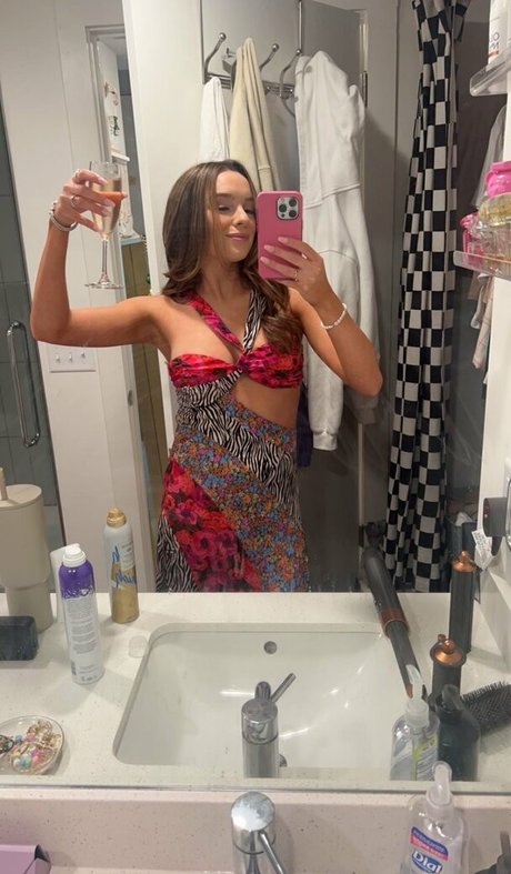 Amber Baker best star img