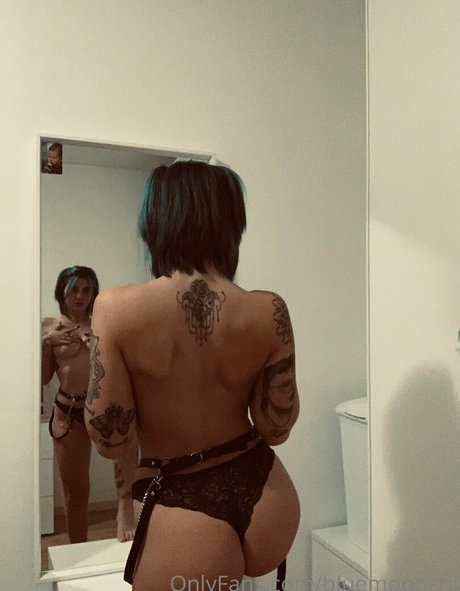 caught masturbating onlyfans art naked archive