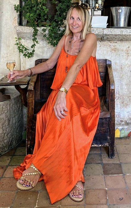 Carol McGiffin star beautiful image