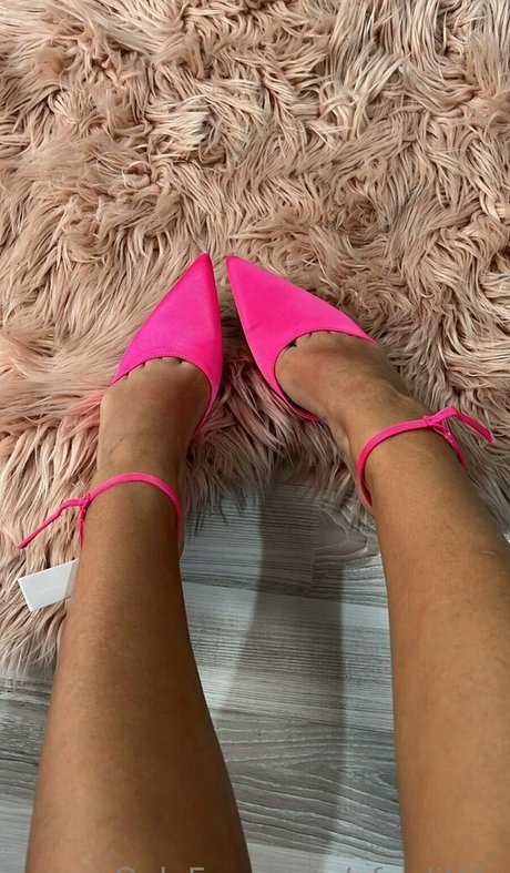 hairy legs onlyfans hot naked pictures