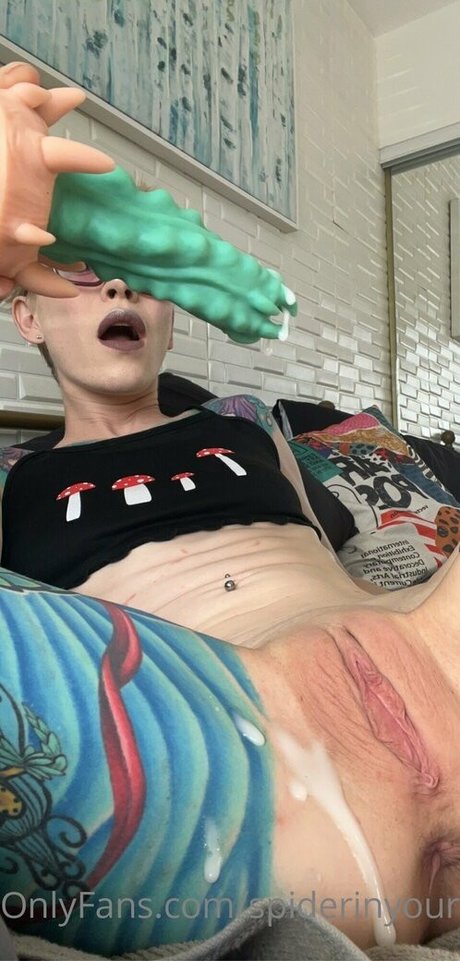 spiderinyourgarden model pic