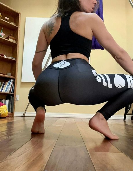 hungbiswitch erotic star archive