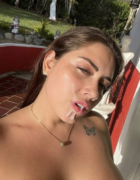 mirror selfie onlyfans erotic galleries