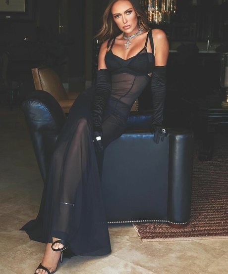 Paulina Gretzky star pretty photo