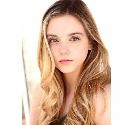 Casimere Jollette pretty pornstar photos