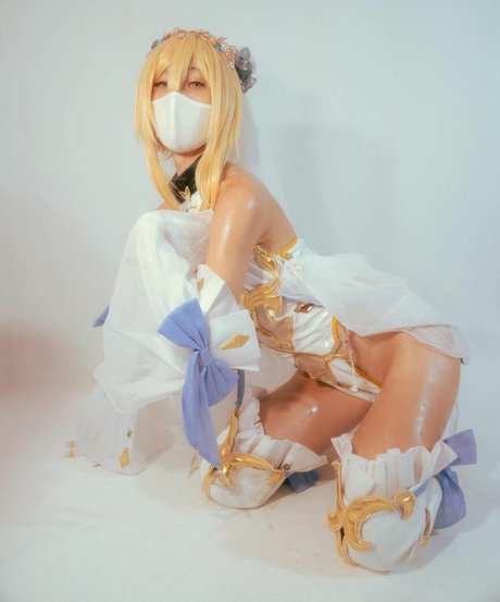 Yawarakai Luna free actress img