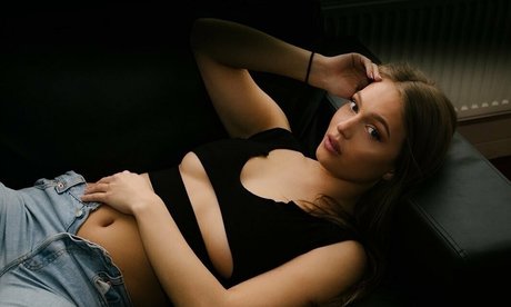 sincerelyroos free model pornographic photos