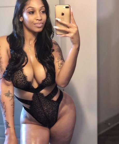 latina feet onlyfans art porn image