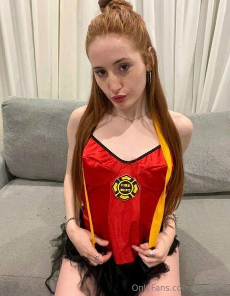 hazelluz high quality pornstar pic