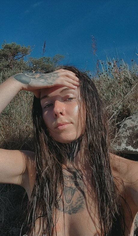 schrimpgirl hd model img