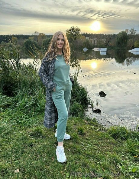 shemale fucks girl onlyfans art porn pictures