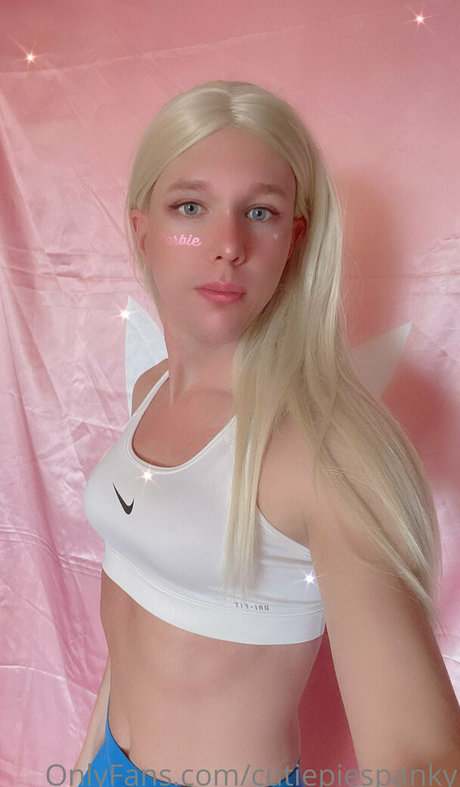 emiliaxsweden sexy star photos