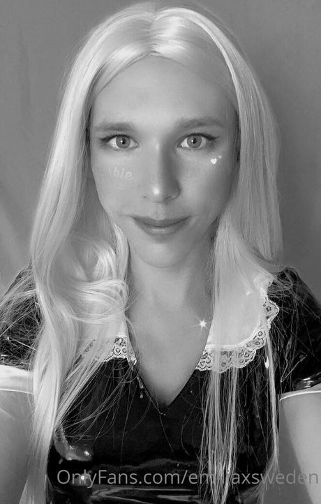 emiliaxsweden pretty actress galleries