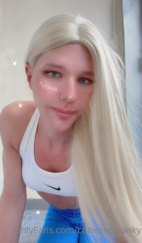 emiliaxsweden naked model gallery