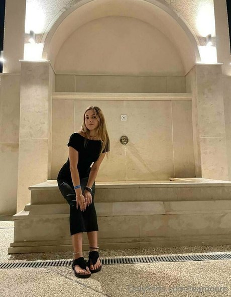 leamoore star perfect photo