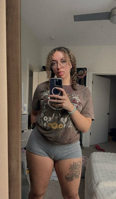 ziirrb pornstar nice picture