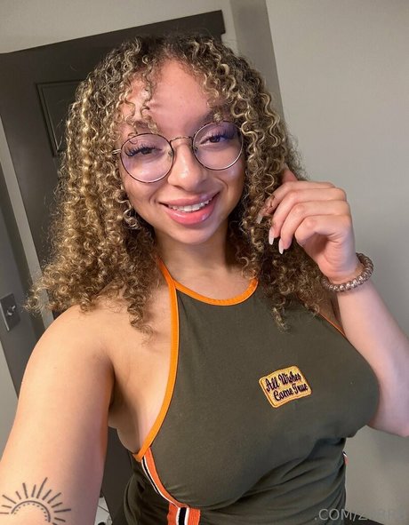 ziirrb porn model archive