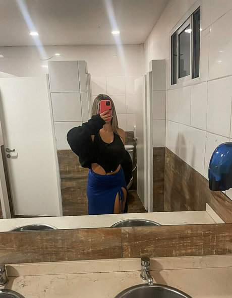 sunny bunny xx pretty pornstar img