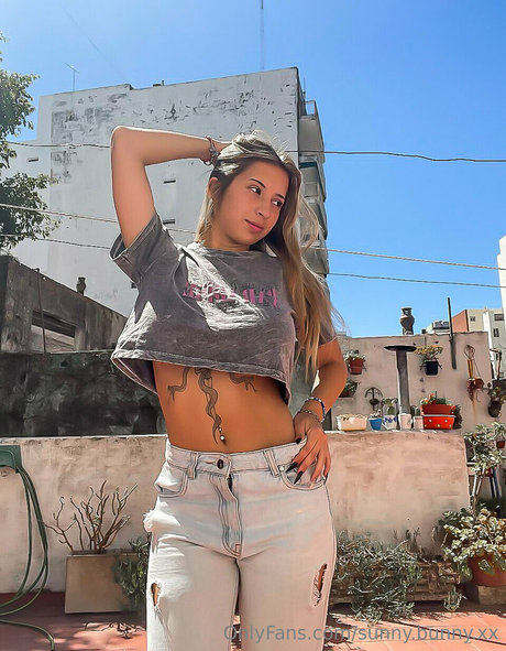 sunny bunny xx pornstar nude picture