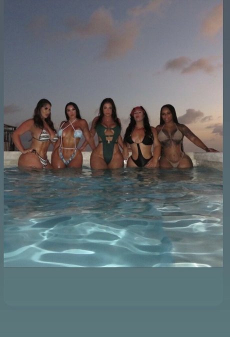 Monica VVS star pornographic image