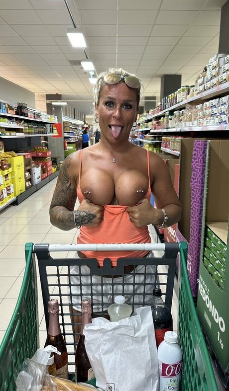 brithotwife xxx star photos