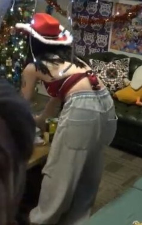 Yogscast Sophie nice model pic