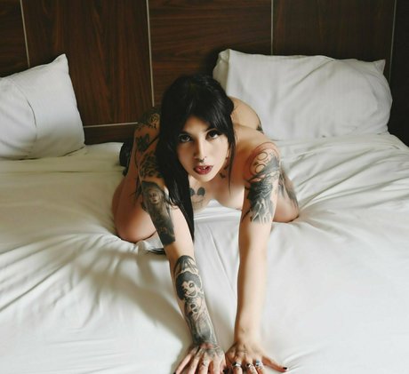 kimanarchy model naked pic