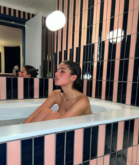 Isabella Carr nudes star photos