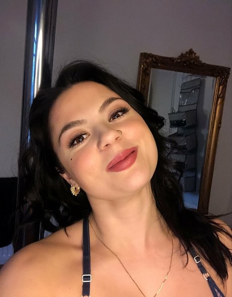 megartron model sexy picture