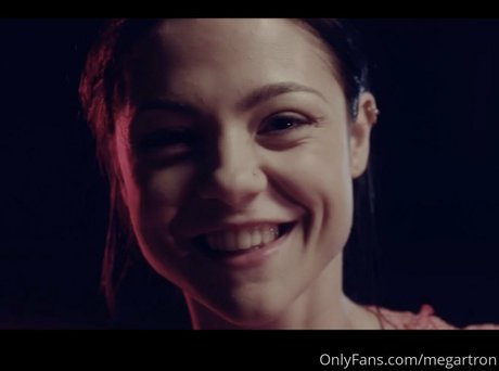 megartron best actress img