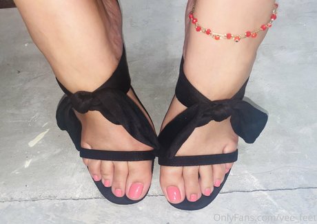 vee feet model free pictures