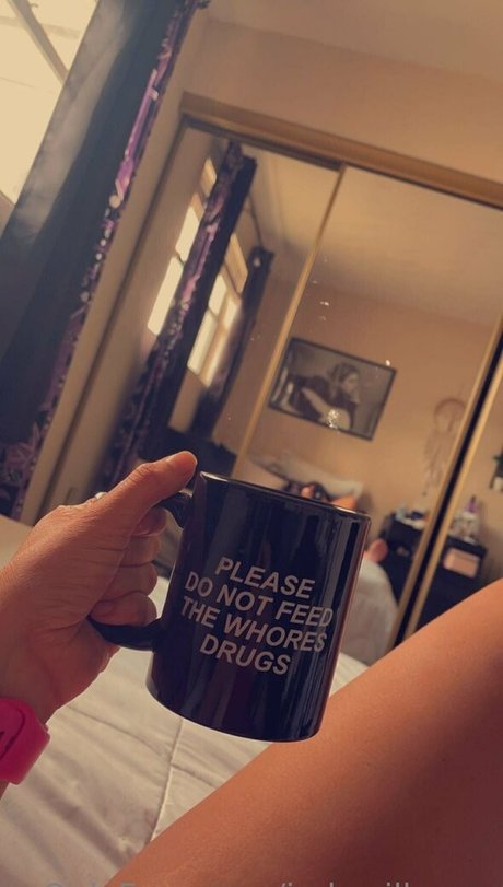 hairy armpits onlyfans xxx pic