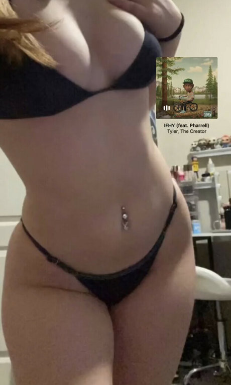 Cait faul naked pornstar img