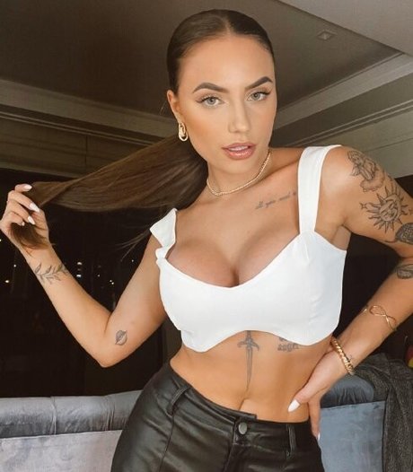 Isa Rockenbach star xxx pic