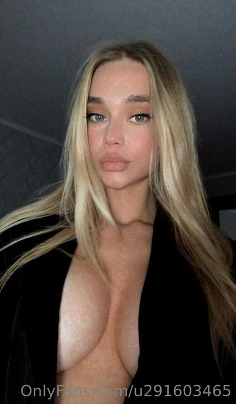 uwetpeach pornstar perfect picture