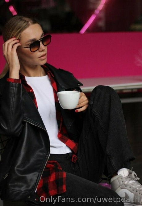 uwetpeach pornstar nice photo