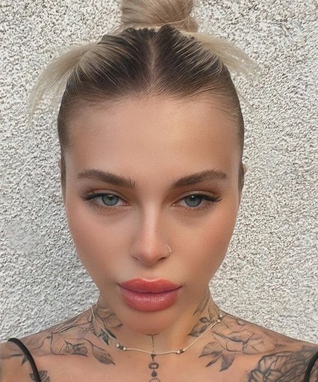 petite girls onlyfans pornos galleries