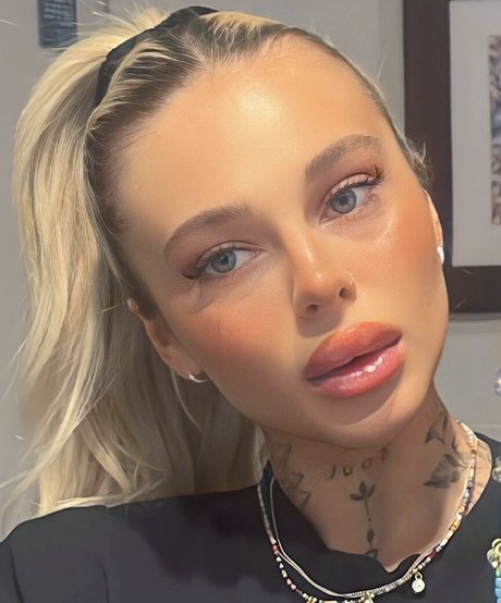 Angelika Kramer Photo Gallery